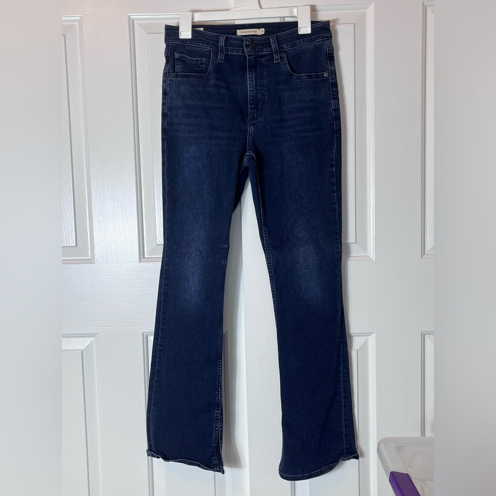 Levi’s Premium 725 High Rise Bootcut, size 29x32, Dark Rinse, Never Worn